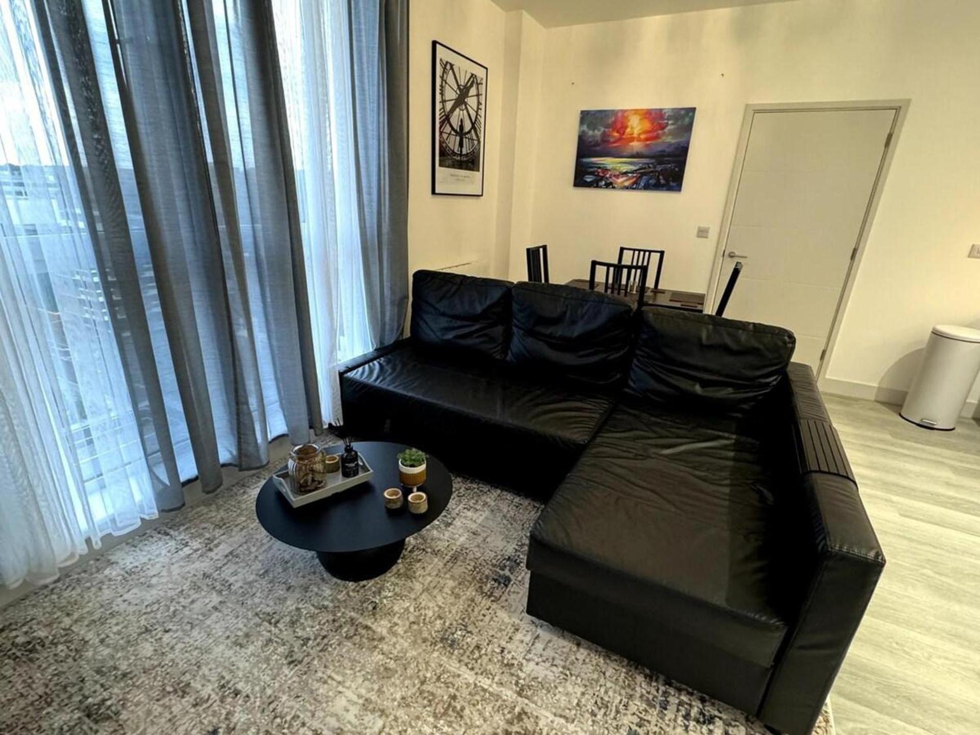 Cozy Bracknell Apartment With Modern Amenities Экстерьер фото